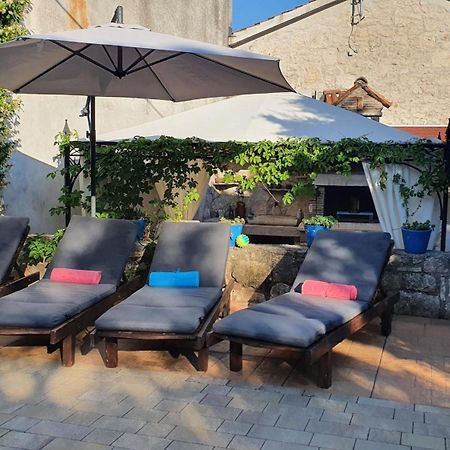 Villa Kazun With Private Pool And Two Gardens Marčana Екстериор снимка