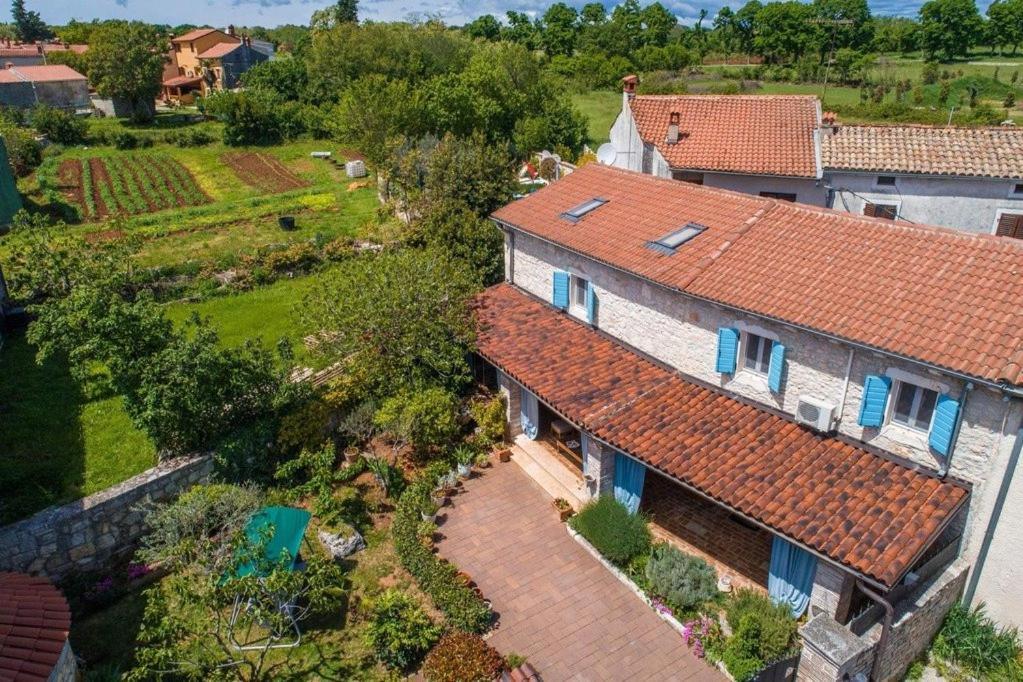 Villa Kazun With Private Pool And Two Gardens Marčana Екстериор снимка