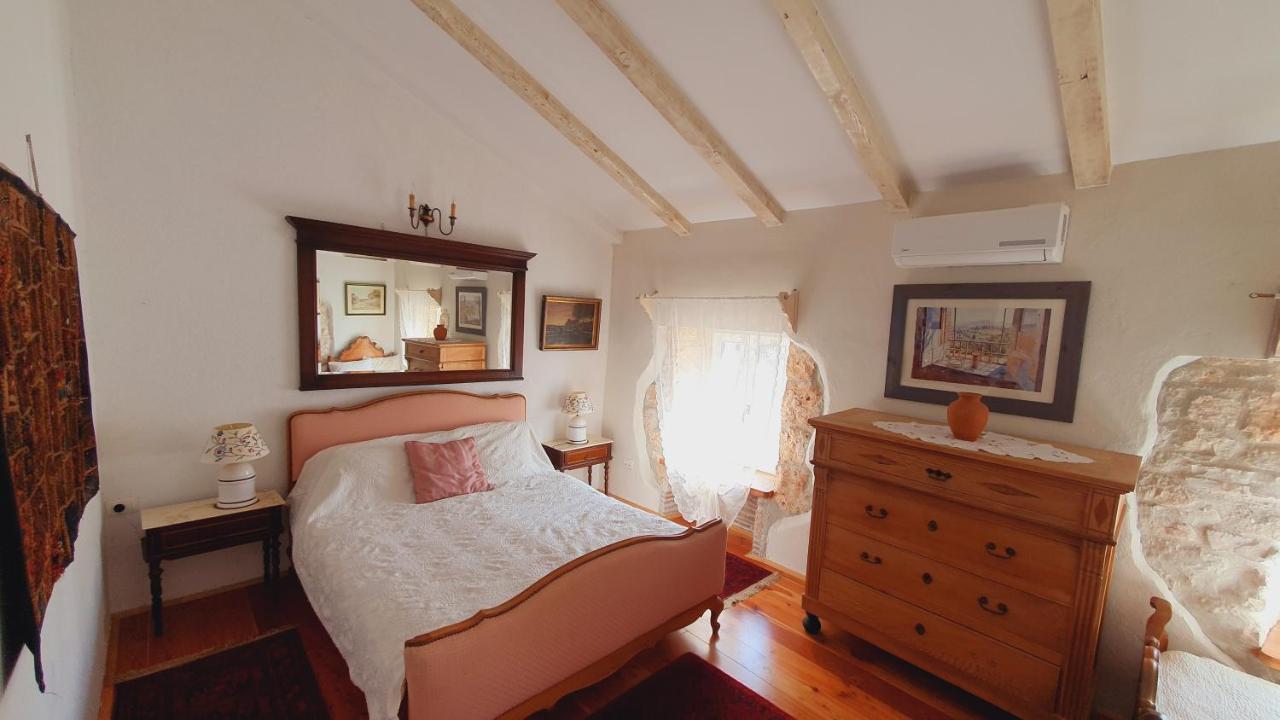 Villa Kazun With Private Pool And Two Gardens Marčana Екстериор снимка