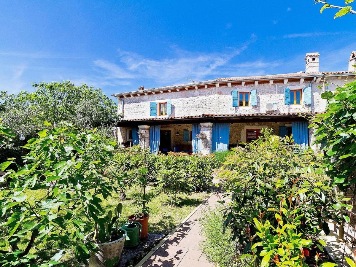 Villa Kazun With Private Pool And Two Gardens Marčana Екстериор снимка
