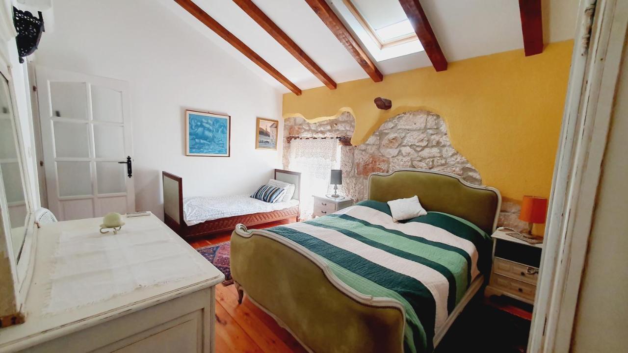 Villa Kazun With Private Pool And Two Gardens Marčana Екстериор снимка